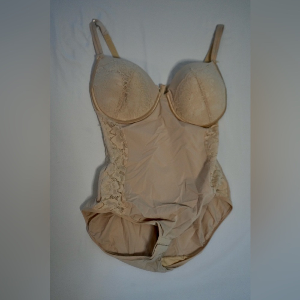 Maidenform Cream Lace Shapewear Bodysuit